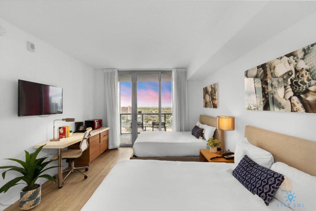 Upper Studio With Balcony,Pool And Gym, Near Beach Hallandale Beach Exterior photo