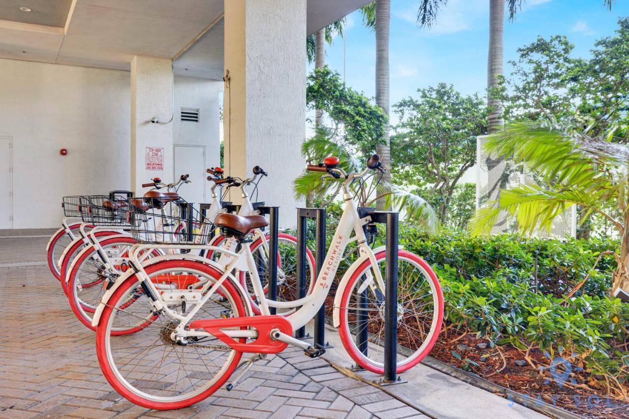 Upper Studio With Balcony,Pool And Gym, Near Beach Hallandale Beach Exterior photo