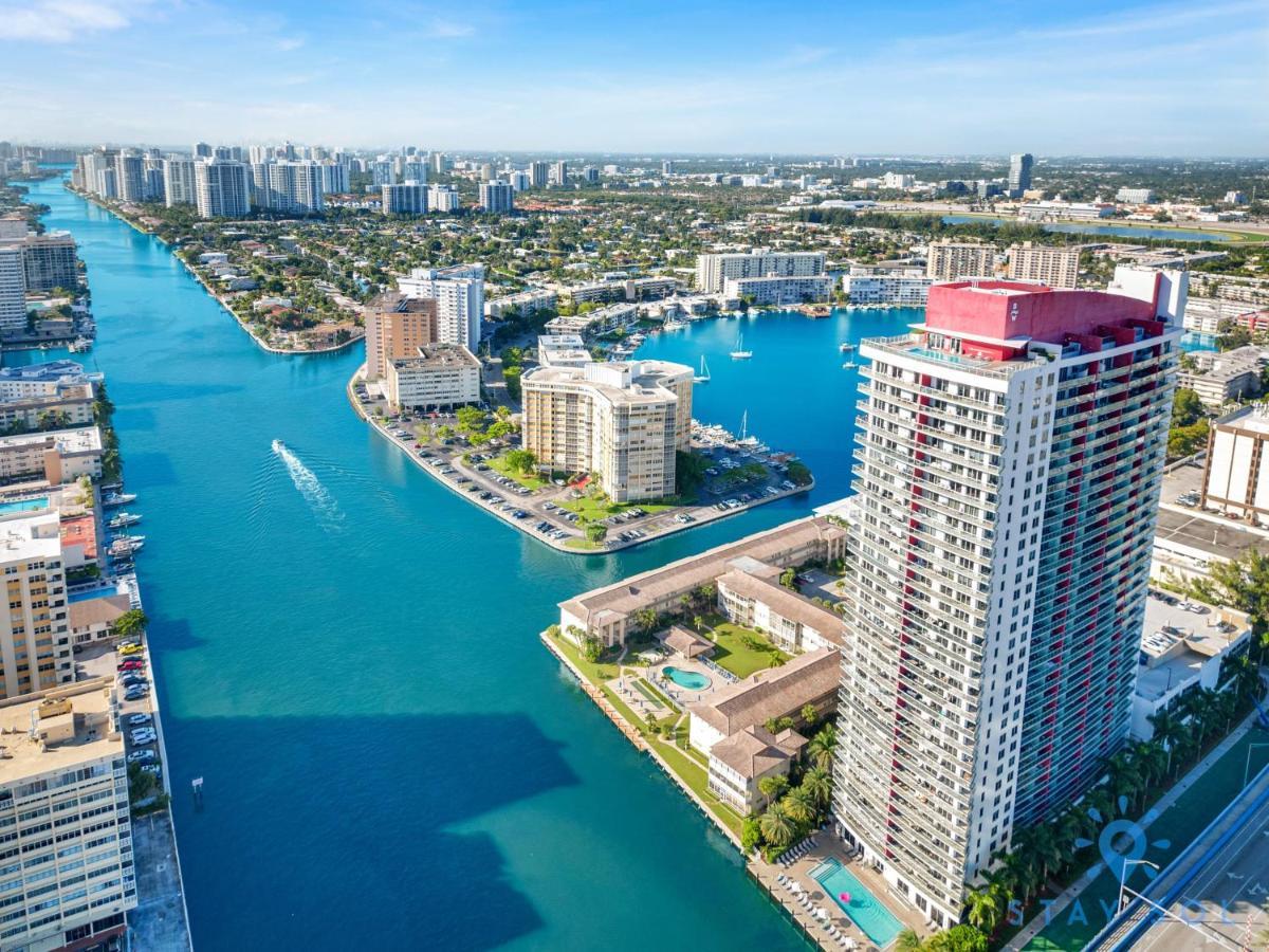 Upper Studio With Balcony,Pool And Gym, Near Beach Hallandale Beach Exterior photo